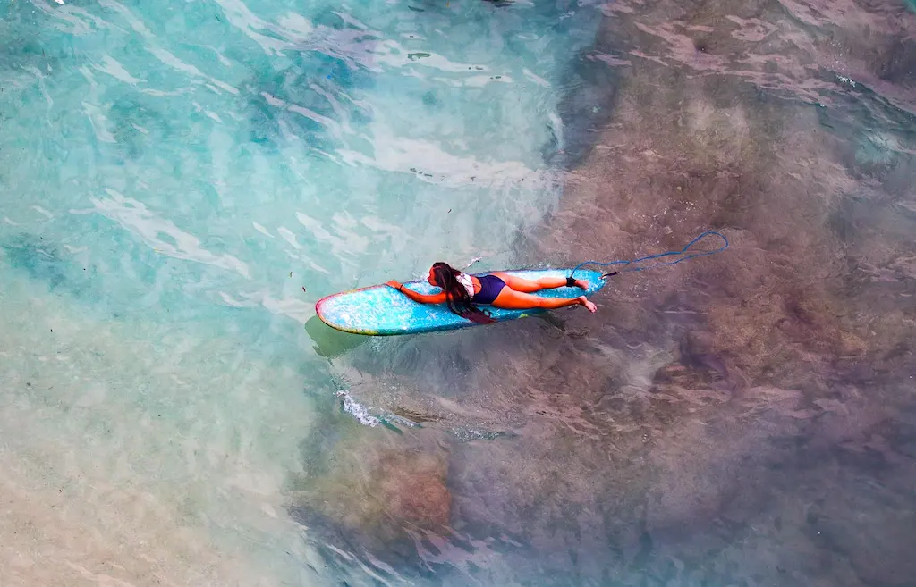 Surfing in Uluwatu beach | Passport and Stamps