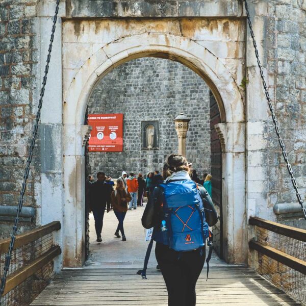 Backpacking in Croaita - Bimba entering Dubrovnik Old Town