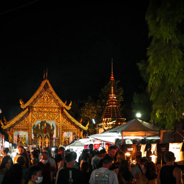 How busy is Chiang Mai sunday night market