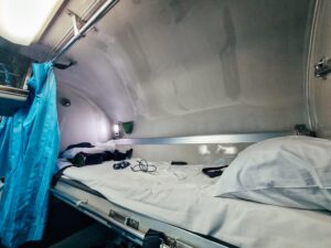 How looks like the bunks beds in Bangkok to Chiang Mai sleeper train