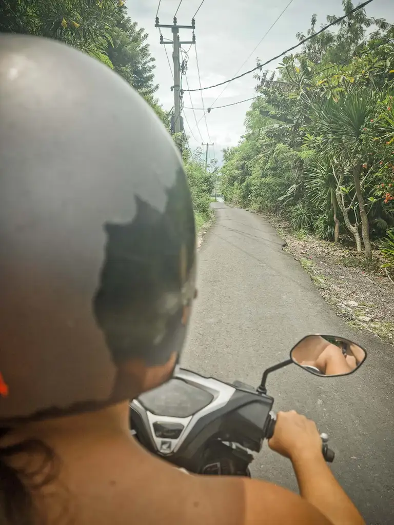 Driving in Nusa Lembongan | Passport and Stamps