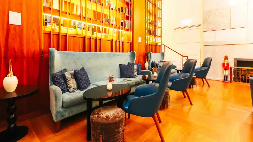 Electra Metropolis Hotel in the centre of Athens - Five Star hotel with view of the Acropolis