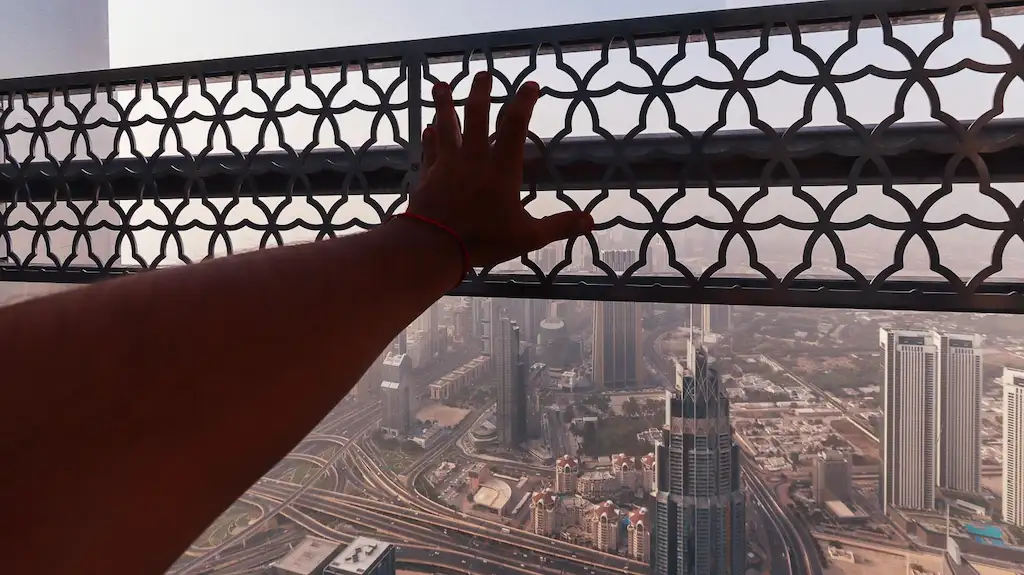 Best photos from Dubai on the top of the Burj Khalifa terrace