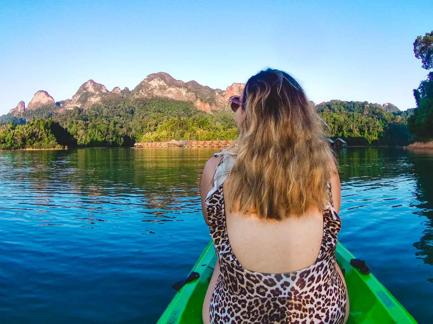 SING0066 Bimba kayaking around Khao Sok National Park