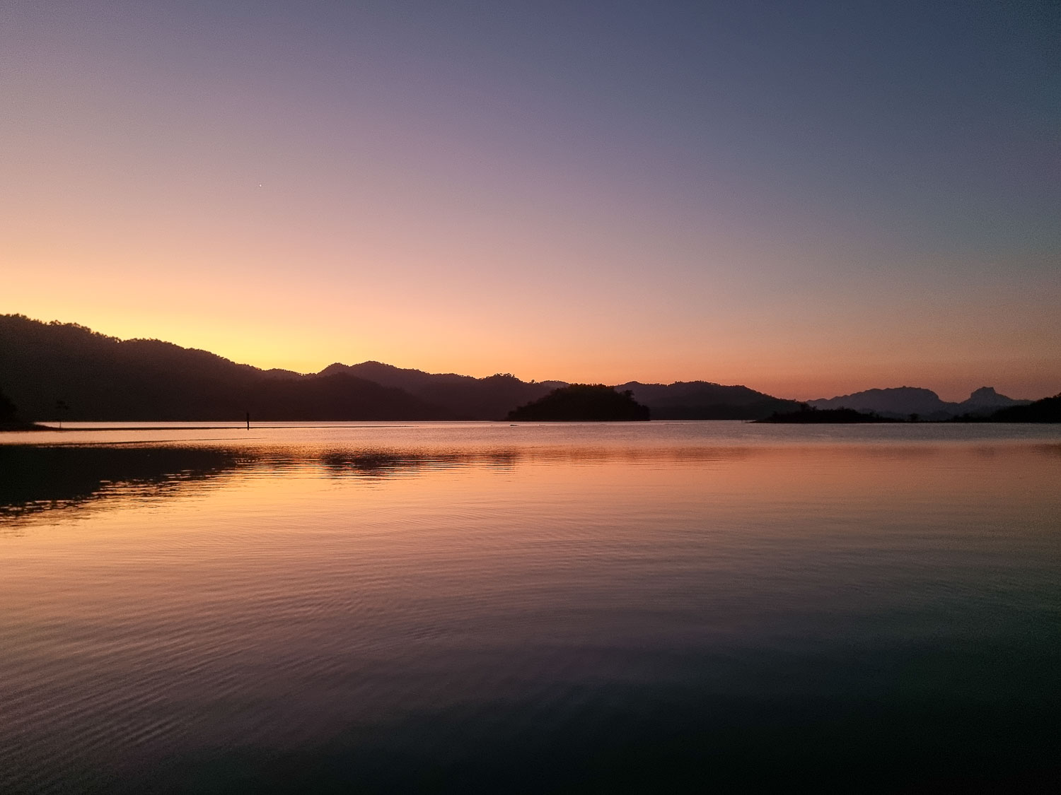 Khao Sok Lake at sunrise - Waking up on Cheow Lan Lake is one of the most memorable things of our trip to Thailand