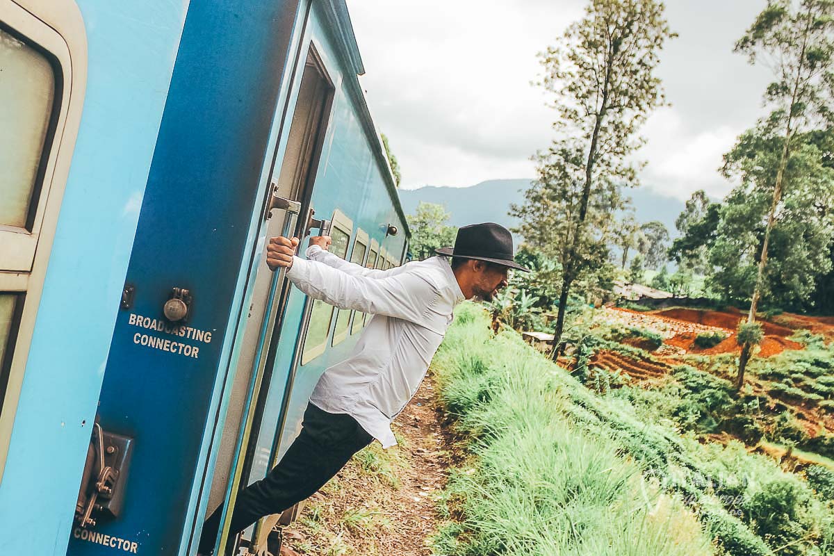 Blue Train experience in Sri Lanka - Kandi to Badulla Train