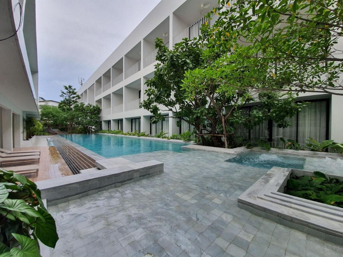 Chern Bangkok | Passport and Stamps