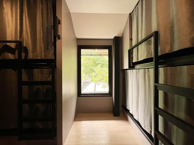 Here hostel Bangkok near Wat Pho