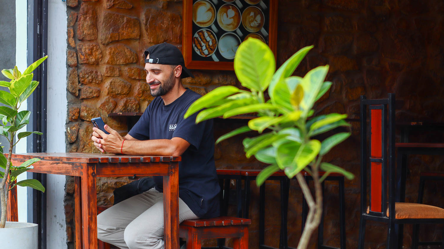 Ella cafe to work from