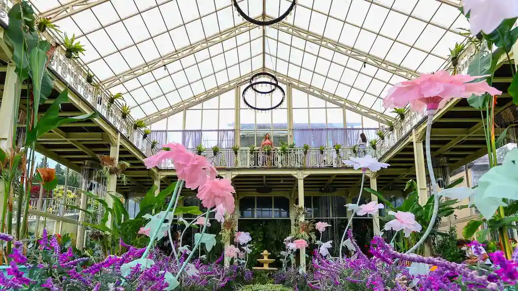 Bali Glasshouse hidden spot