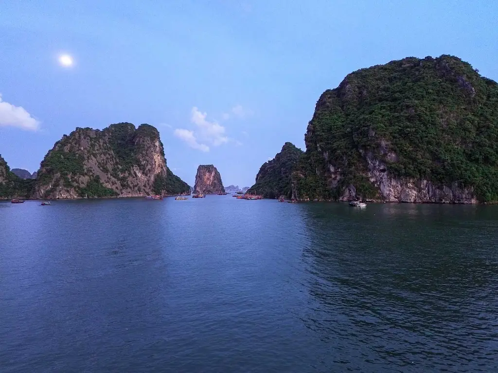 Halong bay view - One month in Vietnam backpacking itinerary