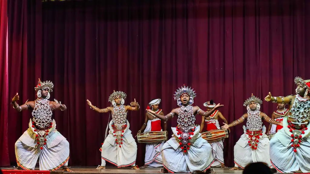 Watching the famous Kandy folklore dance show in the centre of the city at the Kandy cultural centre