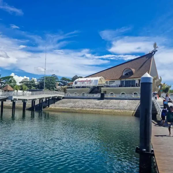 Walking on the port of Sanur to reach our express boat to Nusa Lembongan