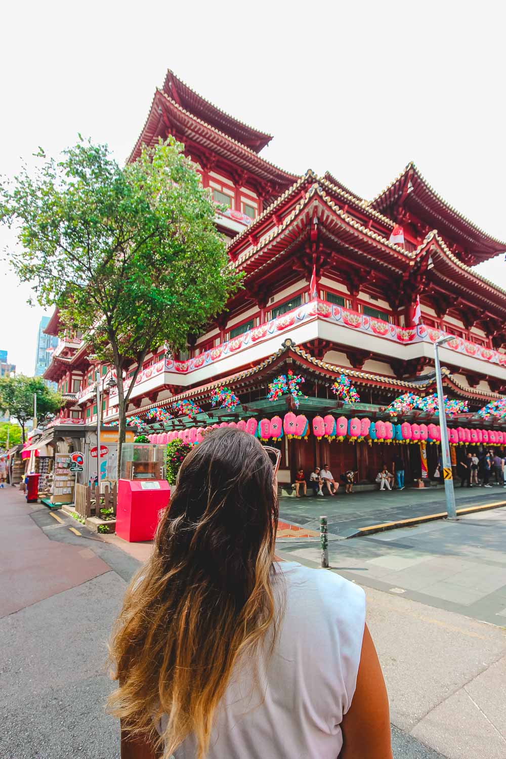 Outside the stunning temple in China town - Temple of tooth relic