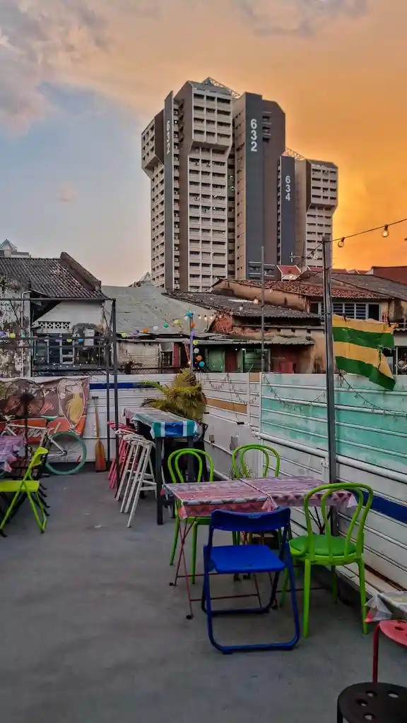 Olivier is one of the best rooftop in Little india to enjoy the sunset in singapore