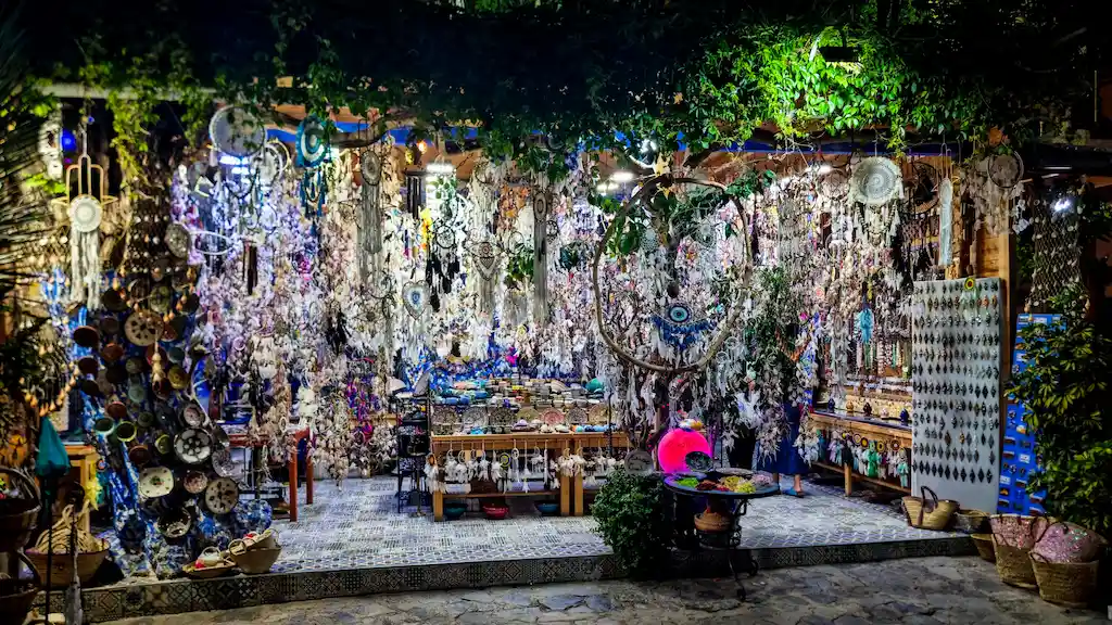 Shops in Chefchouen Morocco - Where to buy souvenirs