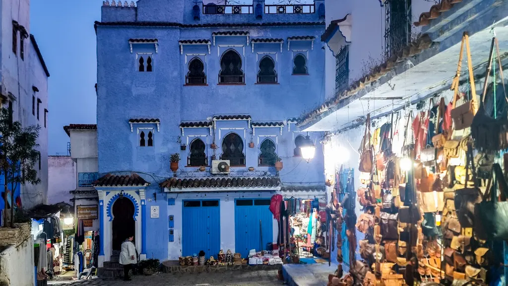 Wondering around Chefchouen Medina - Top reasons why you should visit Chefchouen in Morocco