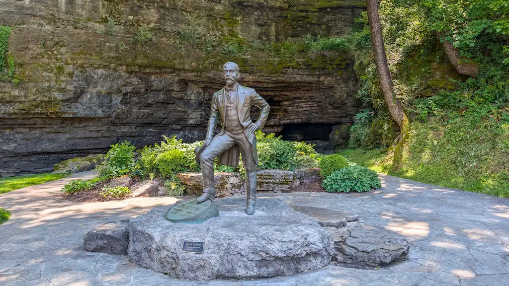 Jack on the rock - Jack statue
