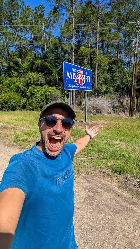 Crossing into Mississippi state from Alabama